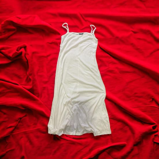 Imagen de Vestido blanco transparente con fondo