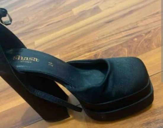 Imagen de Tacones plataforma estilo "Bratz" color negro