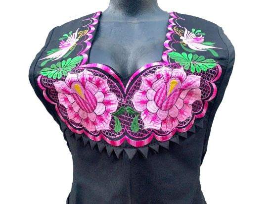 Imagen de Mandil Negro con Bordado Floral