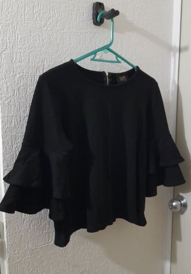 Imagen de Blusa negra talla S