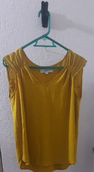 Imagen de Blusa mostaza talla XS