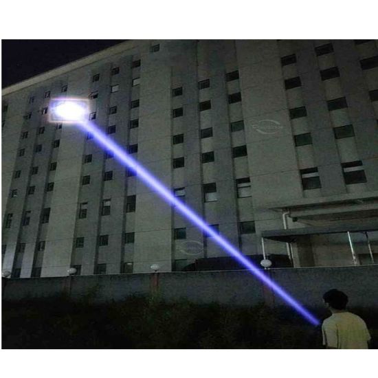 Imagen de Linterna portátil luz fuerte lampara táctica recargable Zoom iluminación exterior LED negro usb