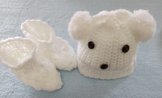 Imagen de Coordinado de gorro y zapatos.