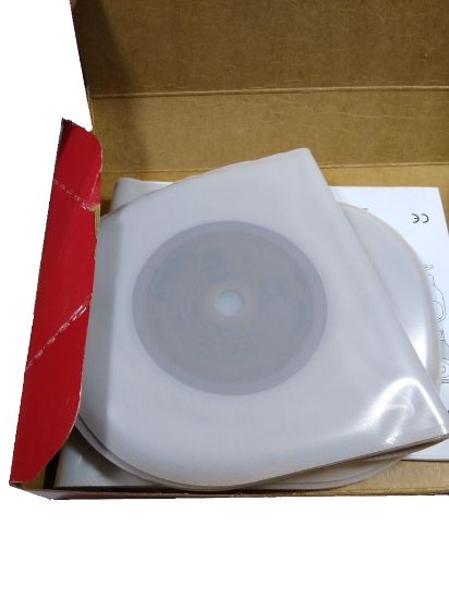 Imagen de Caja con 10 bolsas drenables Hollister 8631, transparente, Marco adhesivo