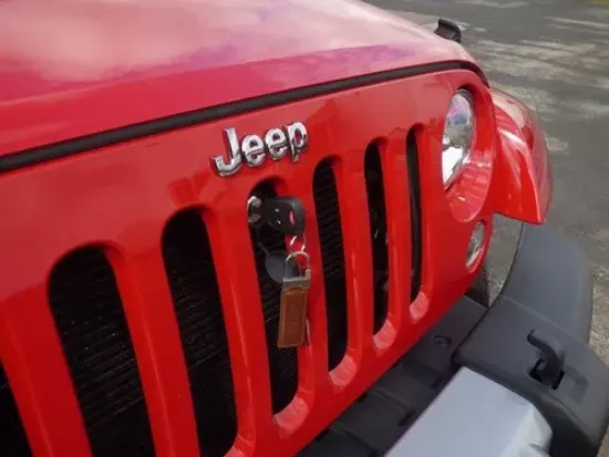 Imagen de Candado Seguridad Cofre Bolt Jeep Wrangler Jk 2007 -2019