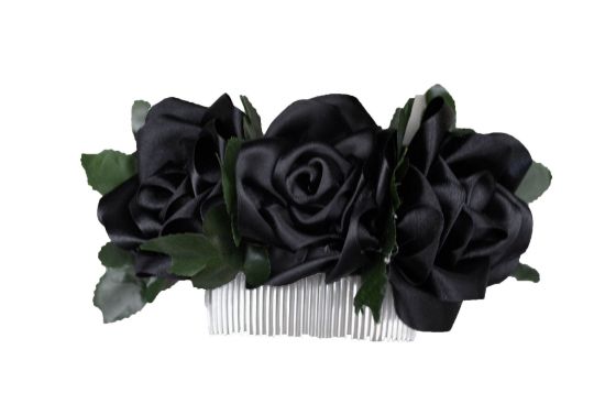 Imagen de tocado  de rosas  en peineta tocado para baile regional o ceremonia 