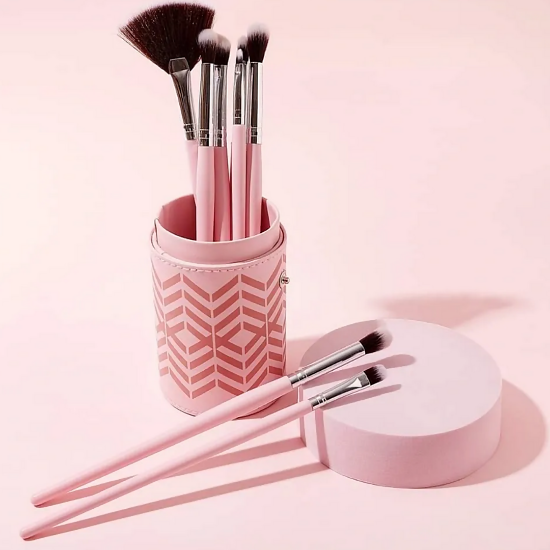Imagen de Set de Brochas Para Maquillaje QUEENIE Gifts ULTRAMO 10 Brochas y Estuche Duro Decorado.