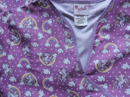 Imagen de Playera casaca P/ Dentista Pediatra Talla 30 Mujer Nueva Unicornios