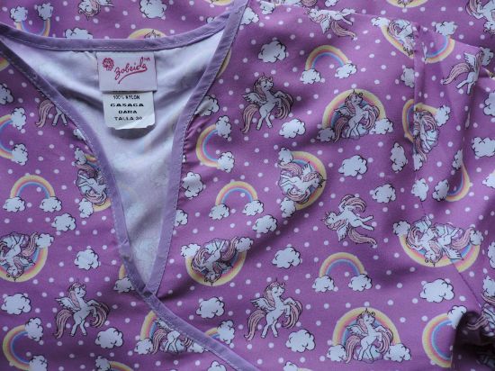 Imagen de Playera casaca P/ Dentista Pediatra Talla 30 Mujer Nueva Unicornios