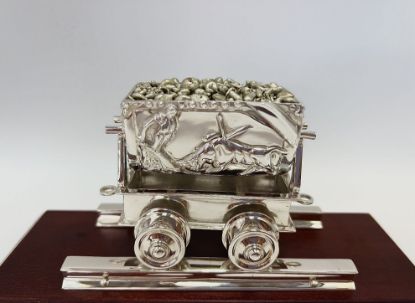Imagen de Escultura carrito minero