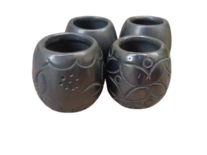 Imagen de Set de 4 vasos mezcaleros de barro negro Oaxaca