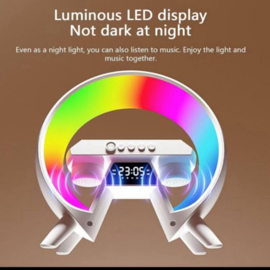 Imagen de Bocina Lampara RBG Luz Led reloj Decorativo Cargador en Forma de G inalámbrico 3 en 1 