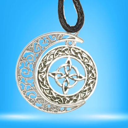 Imagen de 1 Dije Nudo de Bruja R 25x25mm CURADO y Para USO RUDO en Luna Color Plata  41X31cmm Collar 45+5cm Largo  LOPI/$