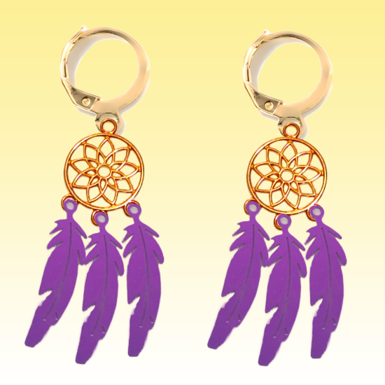 Imagen de XXX1 Par de Atrapasueños Color Dorado+ Plumitas Etnicas  Morado Metalico Acero en Arracaditas Color Dorado LOPI/$