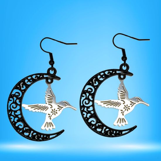 Imagen de 1 Par de Aretes Hermoso Colibri M2 Grande 40x35mm Acero Color Plata  En Luna Negra Alta Durabilidad Simbolo de Gran Amor LOPI/$