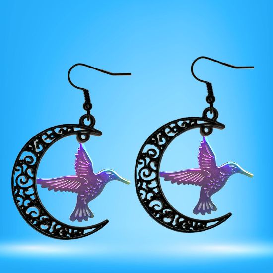 Imagen de 1 Par de Aretes Hermoso Colibri M2 Grande 40x35mm Acero Color Tornasol  En Luna Negra Alta Durabilidad Simbolo de Gran Amor LOPI/$
