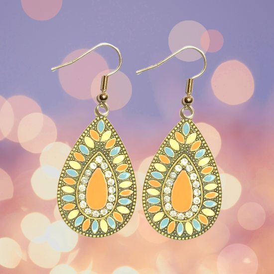 Imagen de 1 Par de Aretes Alta Durabilidad Gota Grande 35x25mm C.Dorado Centro Color Mamey e Incrustaciones Cristal Zirconia Para Toda Ocasion- LOPI/$