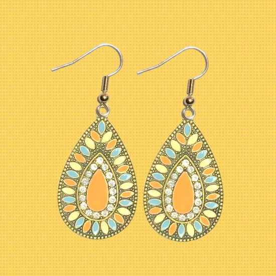 Imagen de 1 Par de Aretes Alta Durabilidad Gota Grande 35x25mm C.Dorado Centro Color Mamey e Incrustaciones Cristal Zirconia Para Toda Ocasion- LOPI/$
