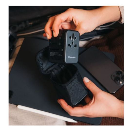 Imagen de Verbatim UTA-05 GaN Universal Travel Adapter with 2 x USB-C PD 65W & QC 4+ / 2 x USB-A