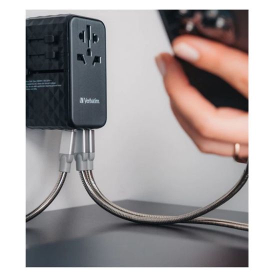 Imagen de Verbatim UTA-06 GaN III Universal Travel Adapter with 2 x USB-C PD 100W & QC 4+ / 2 x USB-A QC 3.0