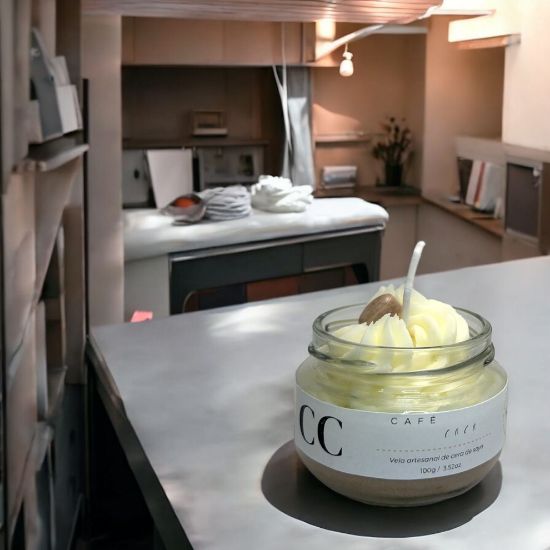 Imagen de Vela Artesanal y Aromática – Café y Coco 100g
