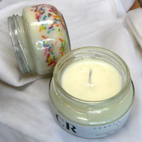 Imagen de Vela Artesanal y Aromática – Cereza y Rosas 100g