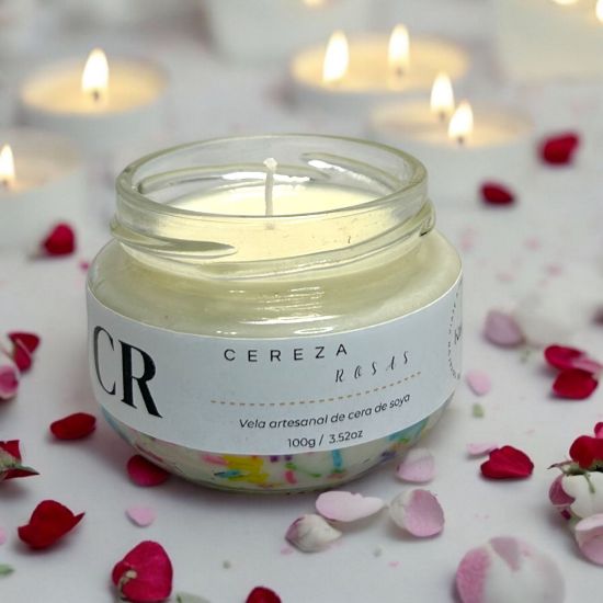 Imagen de Vela Artesanal y Aromática – Cereza y Rosas 100g