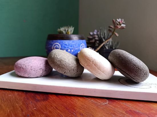 Imagen de Shampoo Sólido de Rosas y Almendras | Alya