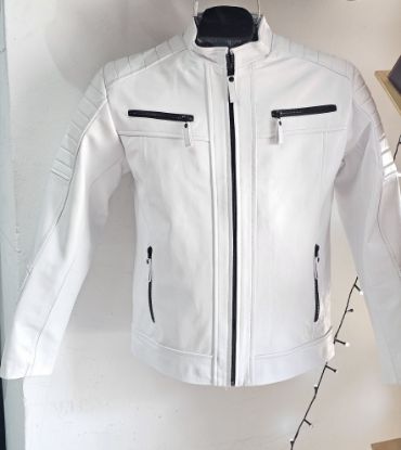 Imagen de Chamarra de piel color blanca