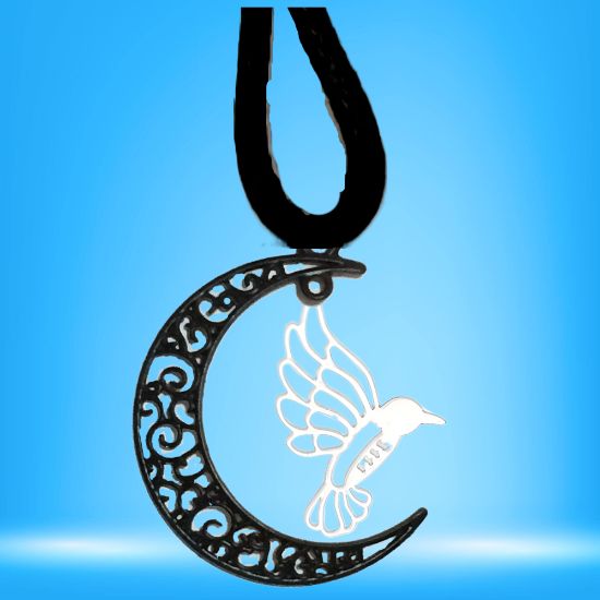 Imagen de Hermoso Colibri Silueta Grande Alta Durabilidad en Luna Creciente 41x31mm en Aretes, Collar o Juego (Aretes+Collar)+9 Combinaciones y Modelos para Escoger x1col-Lopi-12V