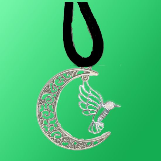 Imagen de Hermoso Colibri Silueta Grande Alta Durabilidad en Luna Creciente 41x31mm en Aretes, Collar o Juego (Aretes+Collar)+9 Combinaciones y Modelos para Escoger x1col-Lopi-12V