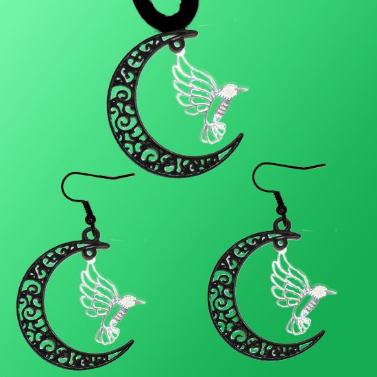 Imagen de Hermoso Colibri Silueta Grande Alta Durabilidad en Luna Creciente 41x31mm en Aretes, Collar o Juego (Aretes+Collar)+9 Combinaciones y Modelos para Escoger x1col-Lopi-12V