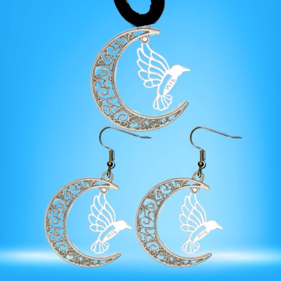 Imagen de Hermoso Colibri Silueta Grande Alta Durabilidad en Luna Creciente 41x31mm en Aretes, Collar o Juego (Aretes+Collar)+9 Combinaciones y Modelos para Escoger x1col-Lopi-12V